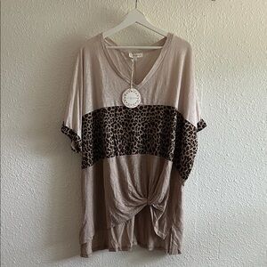 Umgee Beige Leopard Print V-Neck Tunic